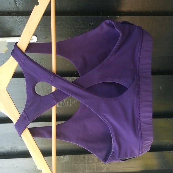 Lululemon Sports Bra - Picture 4 of 12